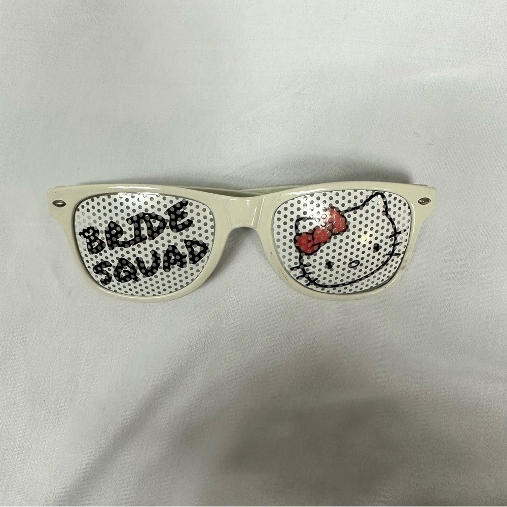 HELLO Kitty Bride Squad Sunglasses